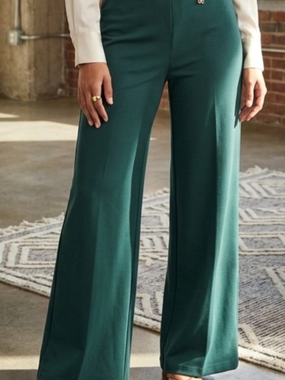 Pantalón Ancho Nicole Miller New York - Verde Oscuro con Cadena Dorada